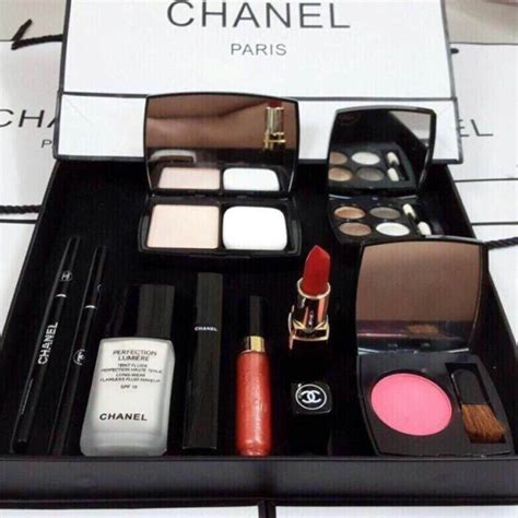 makeup kit chanel